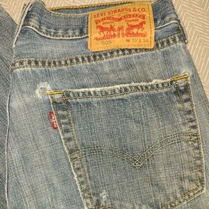 Distressed Levi's 505 Regular Straight Leg 32W×34L